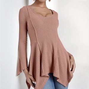 Venus Flowing Top in Lt. Pink~Sz. Med~NWOT🌸